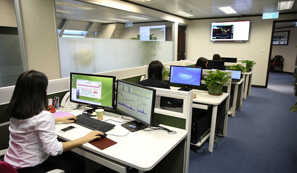 Communication-in-Business-with-Technology
