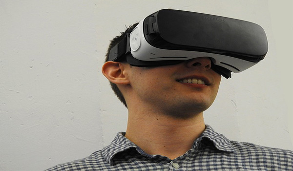 Virtual-Reality-Headset