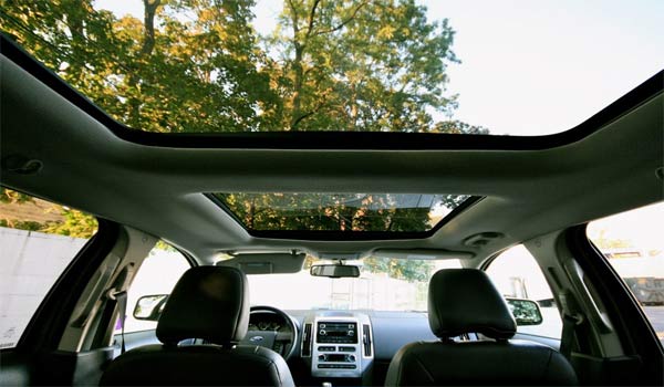 Ford-Edge-Panoramic-Sunroof