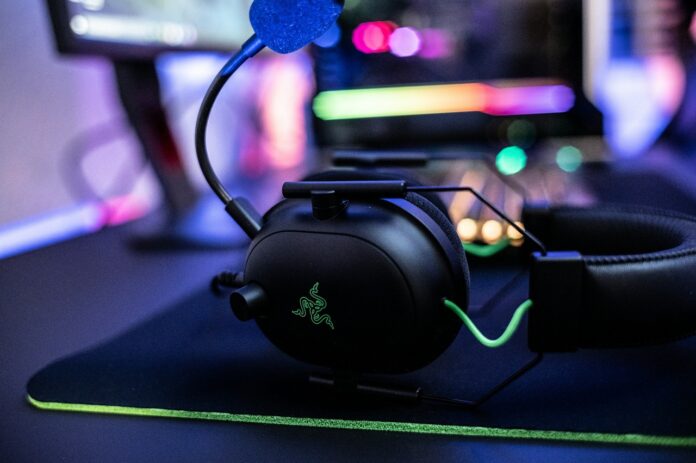 Razer Gaming Headsets - Razer gaming headsets with mic