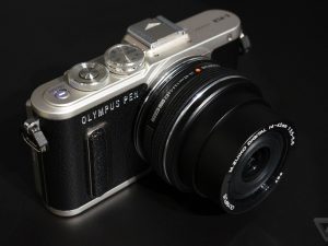 Olympus E PL-8 - Mirrorless Cameras For Beginners